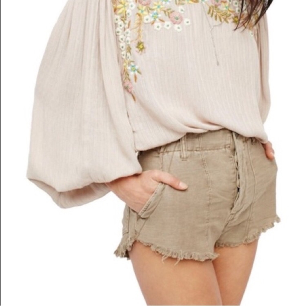 Free People Standoff cutoff Short